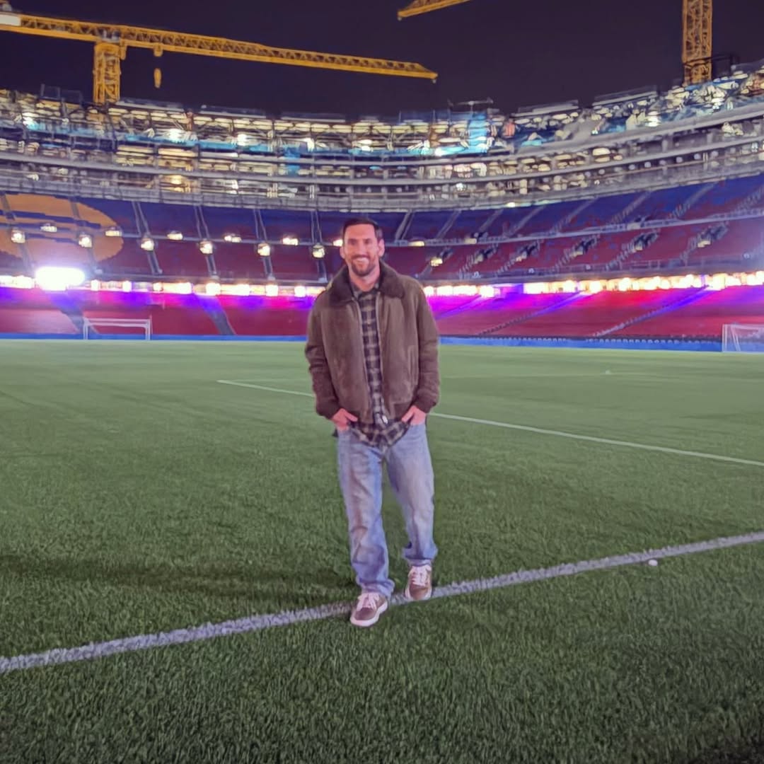 Lionel Messi’s Emotional Return to Camp Nou: A Heartfelt Moment for Football Fans 