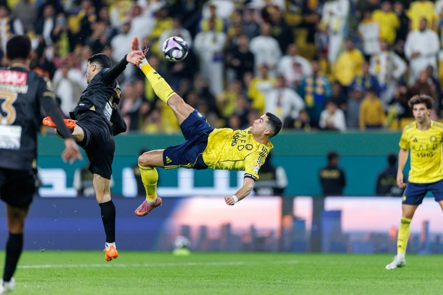 Cristiano Ronaldo Scores Stunning Overhead Kick in Al-Nassr’s 4–1 Win — 954 Career Goals
